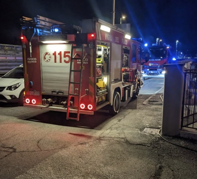 Un camion dei pompieri rinnovato per i Vigili del Fuoco del Distaccamento Volontario di Edolo