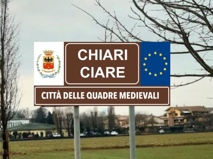 Cartelli in dialetto a Chiari, continua la bagarre dopo 10 anni