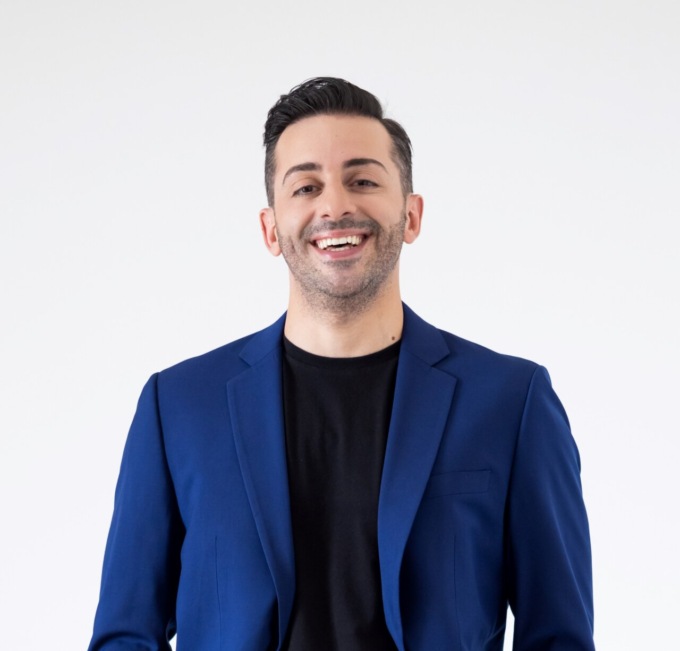 Francesco Cicchella arriva al Teatro Clerici con “Tante belle cose”