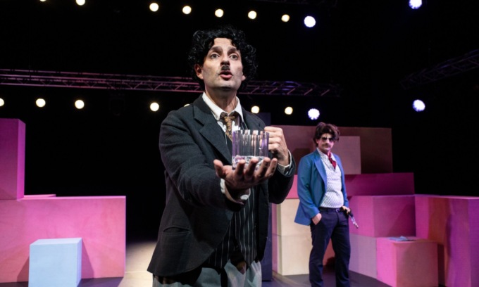 “La pulce nell’orecchio”: Rifici e Granata rileggono Feydeau al Sociale