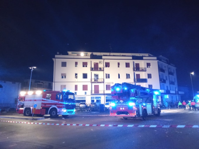 Esplosione in un appartamento a Montichiari, cinque feriti