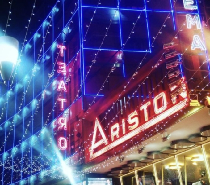 Sanremo 2025: Coma_Cose questa sera saranno noni ad esibirsi, quinta Joan Thiele