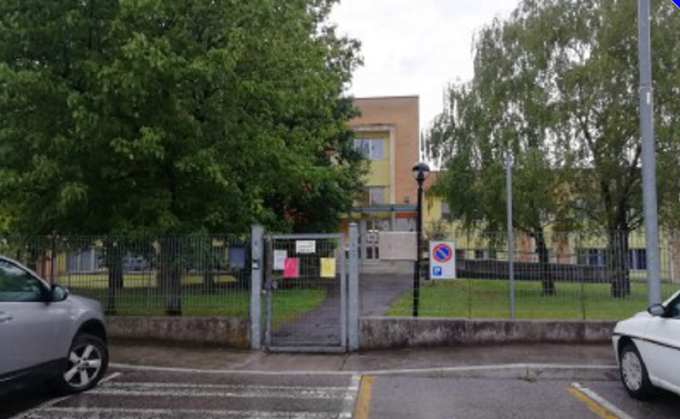 Gli studenti del Capirola scioperano