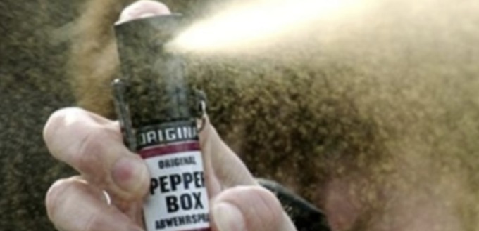 Spray al peperoncino all’Ipseoa Caterina de Medici