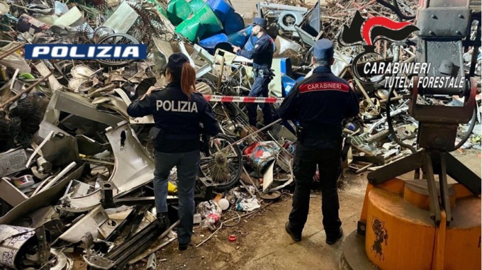 Traffico di rifiuti metallici: sequestrati due stabilimenti a Brescia