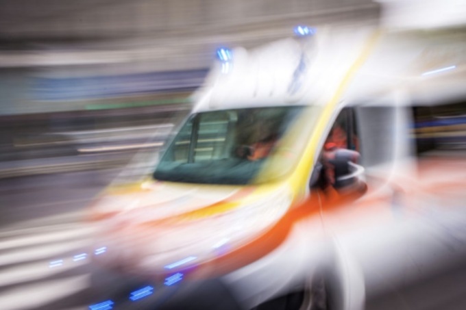 Trovato senza vita sotto al cavalcavia, l’allarme nella notte