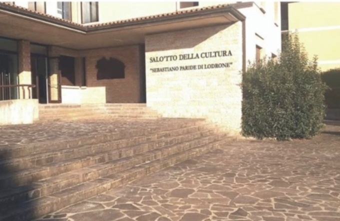 “Una dispensa di errori”, Roberto Bonzi in biblioteca a Salò