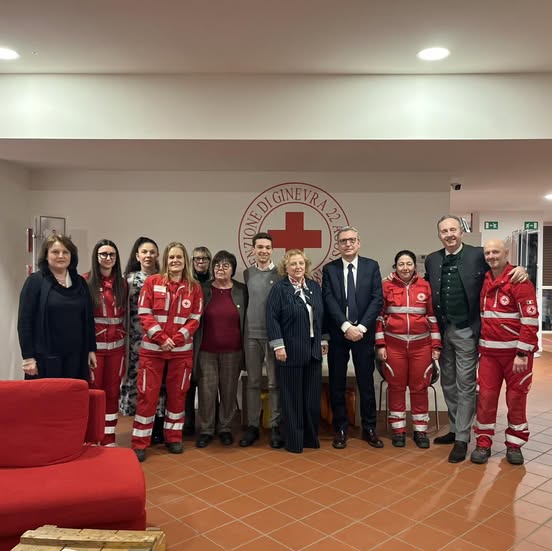 Visita del Prefetto ai volontari della Croce Rossa di Brescia