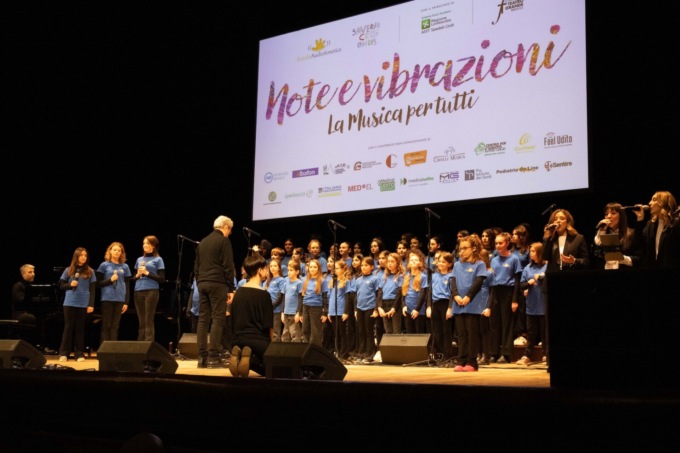 “Note e vibrazioni. La Musica per tutti” in scena al Teatro Grande per gli Spedali Civili di Brescia