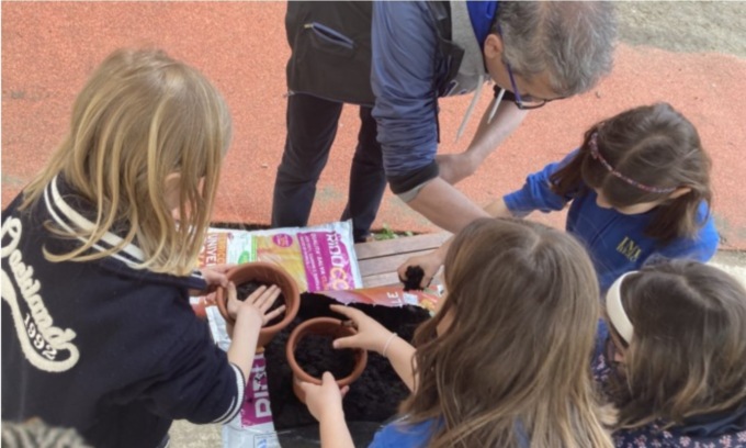 Orti scolastici: insegnare sostenibilità ambientale, sociale ed economica