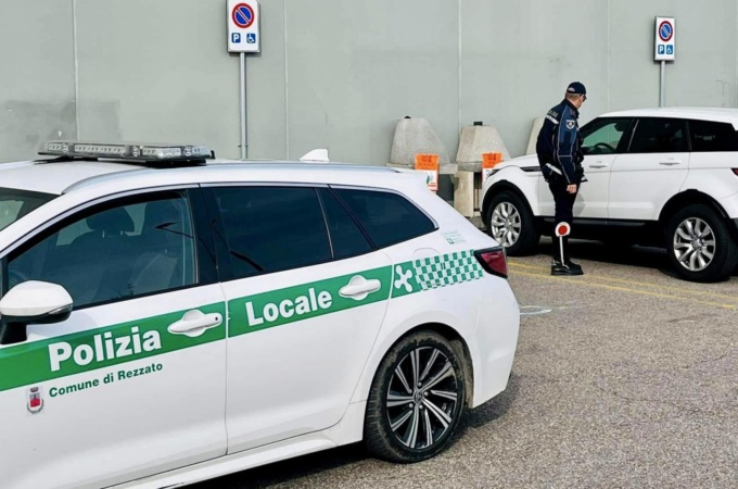 Sosta negli stalli riservati alle persone con disabilità: 84 i veicoli sanzionati da inizio anno