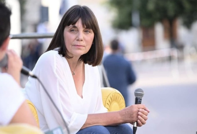 Rosa Teruzzi in biblioteca a Salò presenta “La giostra delle spie”