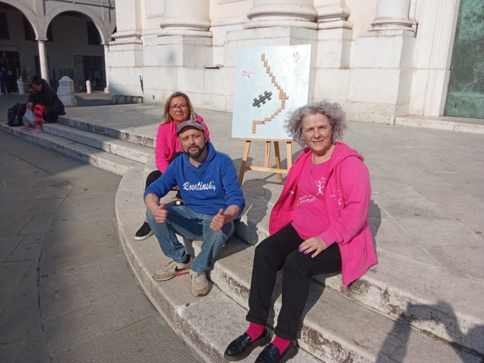 Rovatinsky dona un’opera all’associazione Cuore di Donna