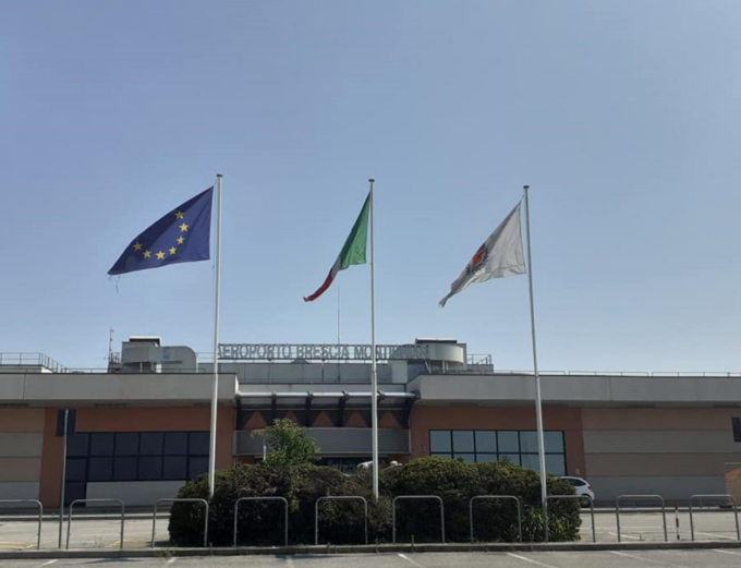 Aeroporto, caserma, velodromo: avanti tutta