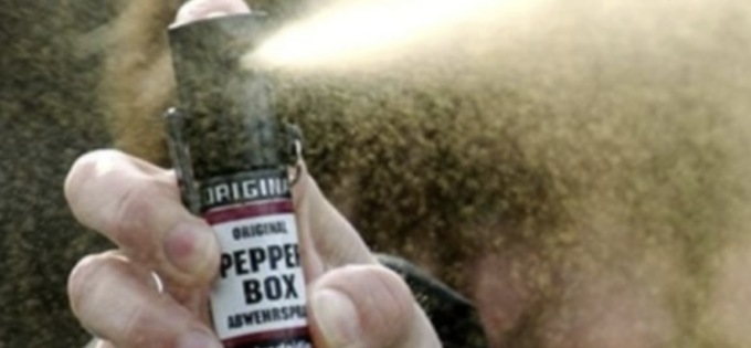 Spray al peperoncino: ennesimo caso a Brescia