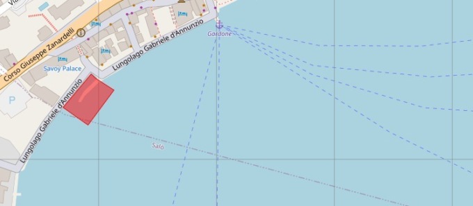 Tronchi e materiale galleggiante nel lago, la Guardia Costiera invita alla “Cauta navigazione”