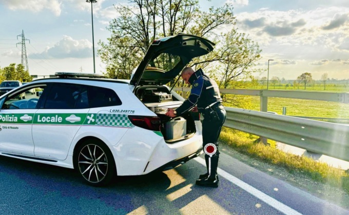 Ubriaco e senza patente passa davanti al Comando della Locale: fermato