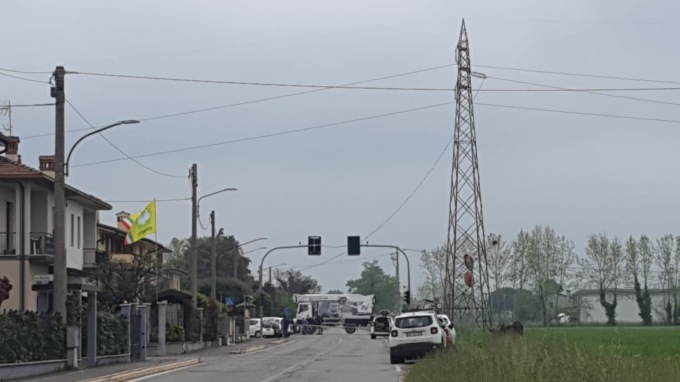 Crolla il cavo dell’alta tensione, blackout nell’Ovest Bresciano