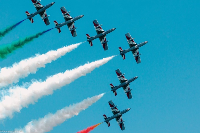 Airshow delle Frecce Tricolori a Desenzano del Garda: oltre 100mila i presenti