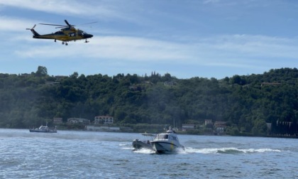 Lago di Garda 2025, questa mattina l’esercitazione aeronavale congiunta a Salò