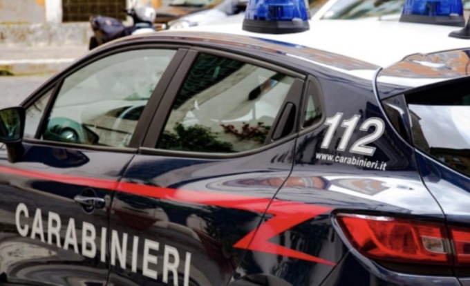 Gardone Riviera: tentato furto in un B&B, ladro spintona i carabinieri per scappare