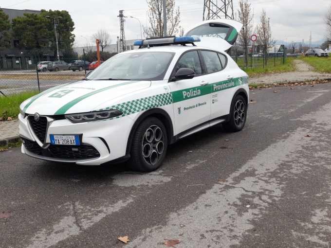 Novantatreenne percorre in contromano la Sp237, l’intervento della Polizia Provinciale