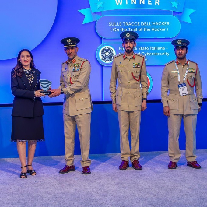 World Police Summit Award di Dubai: premiata la Polizia Postale