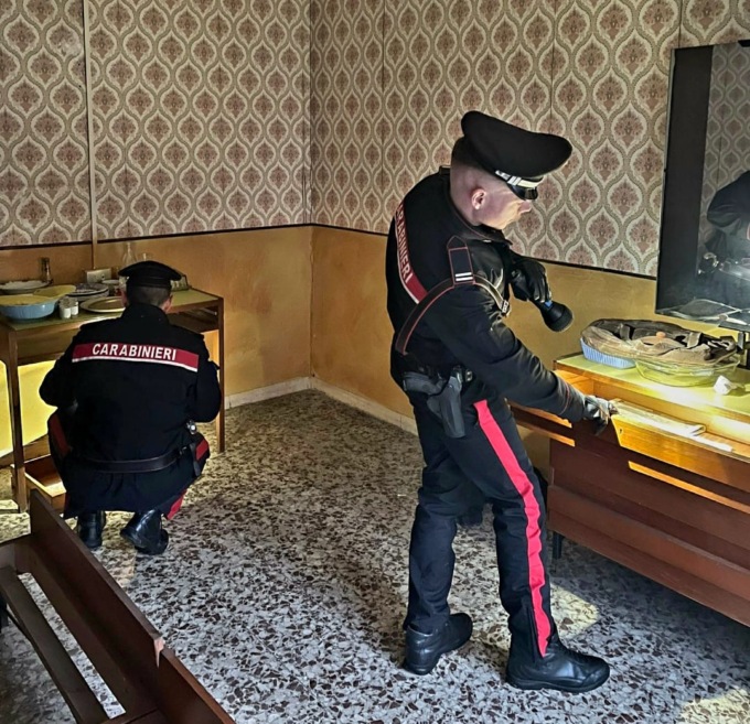 Tentato omicidio e porto abusivo di armi: in manette due giovani a Darfo Boario Terme