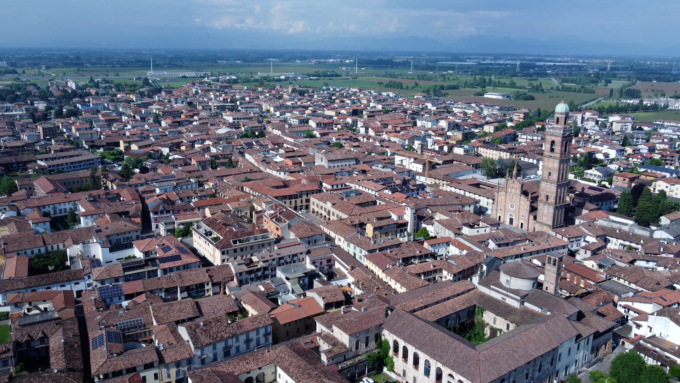 Questa sera su Telecity, “Dentro e fuori dal Comune” ci porta a Caravaggio