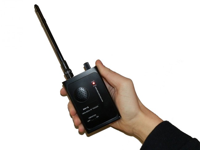 Rilevatori di microspie e custodie anti-spia