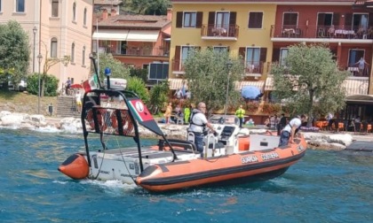 Anziano trovato morto nel lago, la tragedia mentre stava nuotando