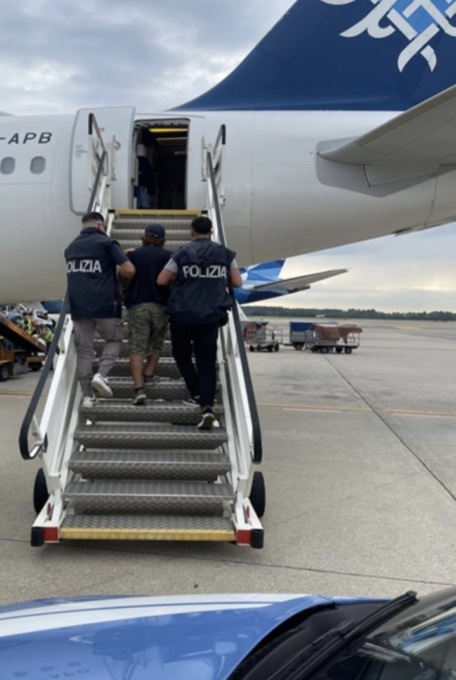 Attività di contrasto all’immigrazione: rimpatriati 7 pregiudicati irregolari