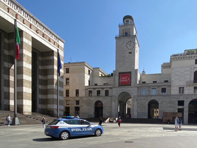 Brescia: vetrine del centro distrutte, in manette un 57enne