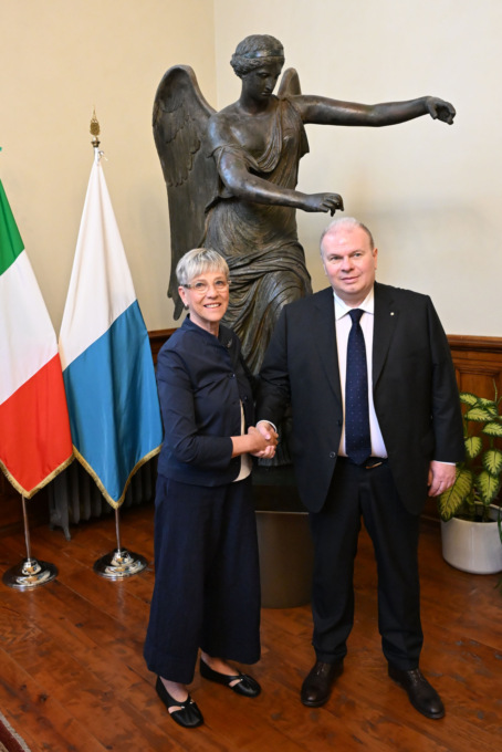 Paolo Sartori, il nuovo Questore della Provincia di Brescia in visita in Loggia accolto dalla sindaca Castelletti