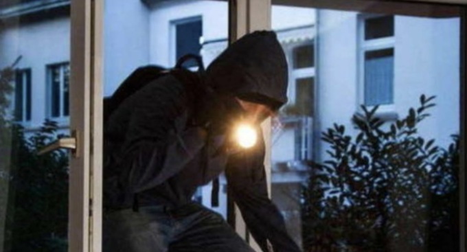 Furti seriali in abitazione: sgominata la banda con sede a Brescia