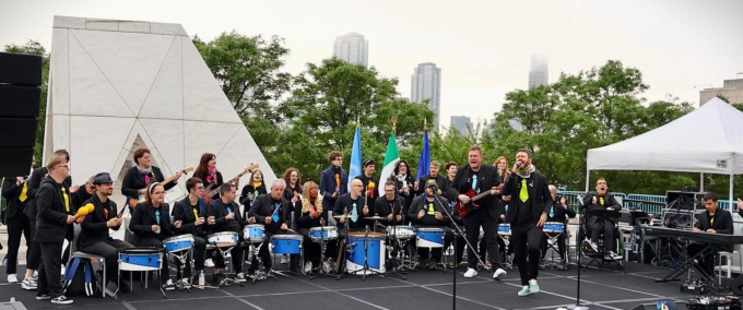 L’Onu balla al ritmo della Si può fare band