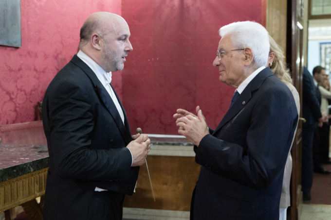 Riccardo Frizza dirige la Repubblica: il maestro bagnolese al Quirinale