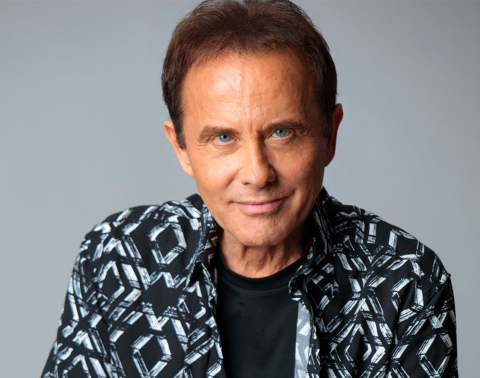 Roby Facchinetti incontra i fan ad Elnòs Shopping