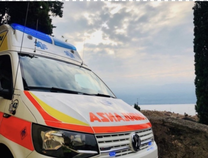 Si sente male mentre è in moto sulla ss45bis a Gardone Riviera, allertati i soccorsi