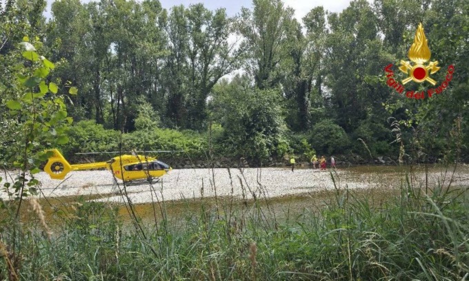 Trascinati dalla corrente dalla sponda bresciana dell’Oglio si ritrovano sulla sponda cremonese