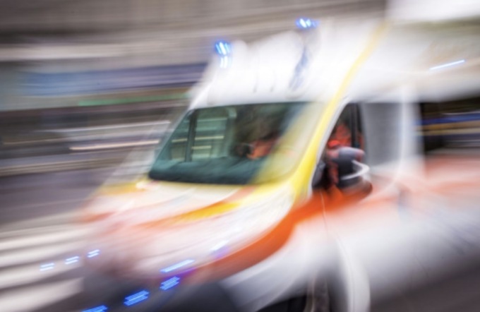 Vespa finisce contro un autocarro, paura ad Erbusco