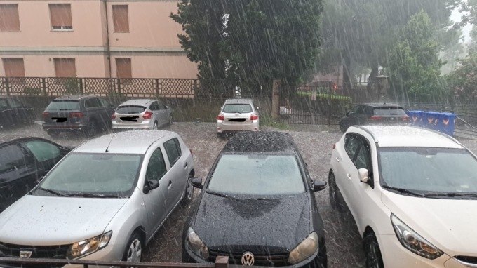Violenta grandinata si abbatte a Chiari e sulla Franciacorta