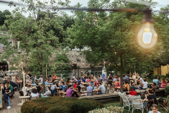 Musica live, street food, socialità per i 6 anni della Darsena pop