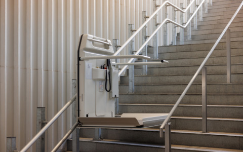 Montascale o servoscale: quale scegliere per la propria abitazione