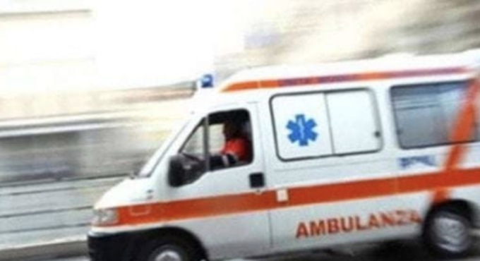 Anziano in bicicletta muore investito da un camion