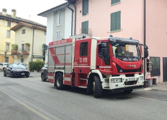 Schiacciato da un muletto, muore operaio a Bagnolo Mella