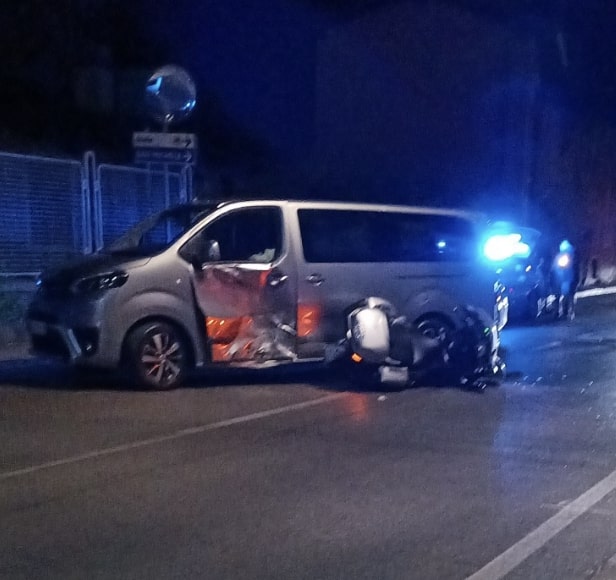 Brutta caduta da moto a Gardone Riviera: arriva l’elisoccorso