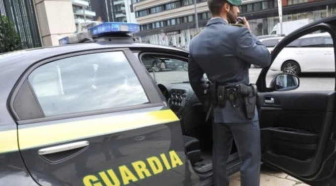 Con i soldi dell’azienda fallita si comprano un orologio di lusso