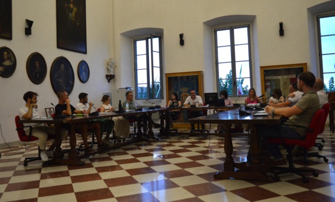 Il Consiglio di Adro ha revocato la cittadinanza onoraria al Duce