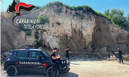 Discarica abusiva e deposito incontrollato di rifiuti: la scoperta in due stabilimenti a Montichiari e Carpenedolo